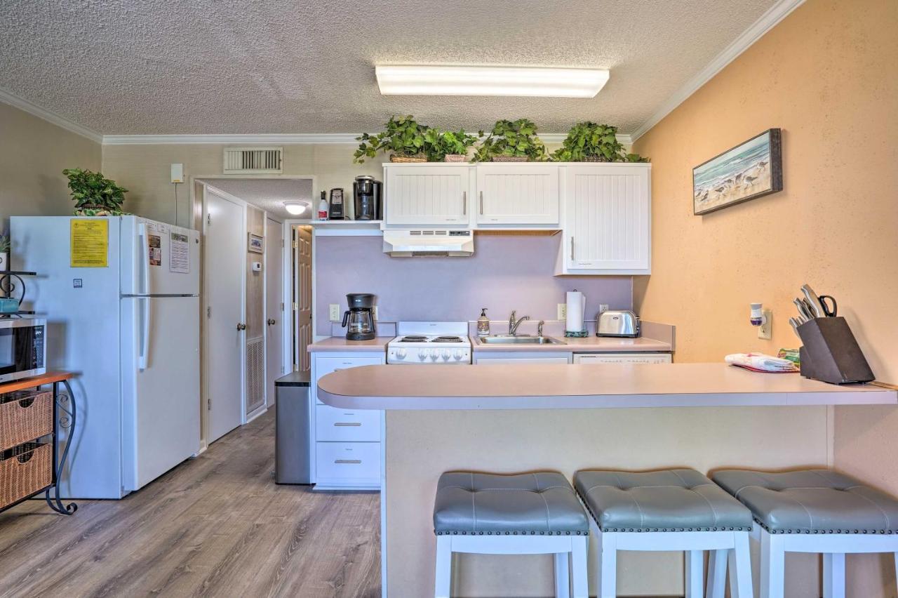 Isle Of Palms Beachfront Condo With Balcony And Pool! Eksteriør billede