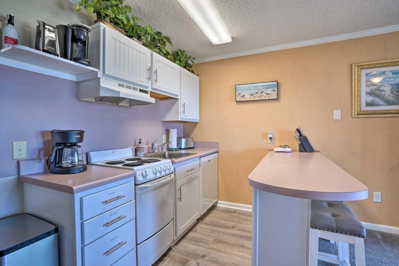 Isle Of Palms Beachfront Condo With Balcony And Pool! Eksteriør billede