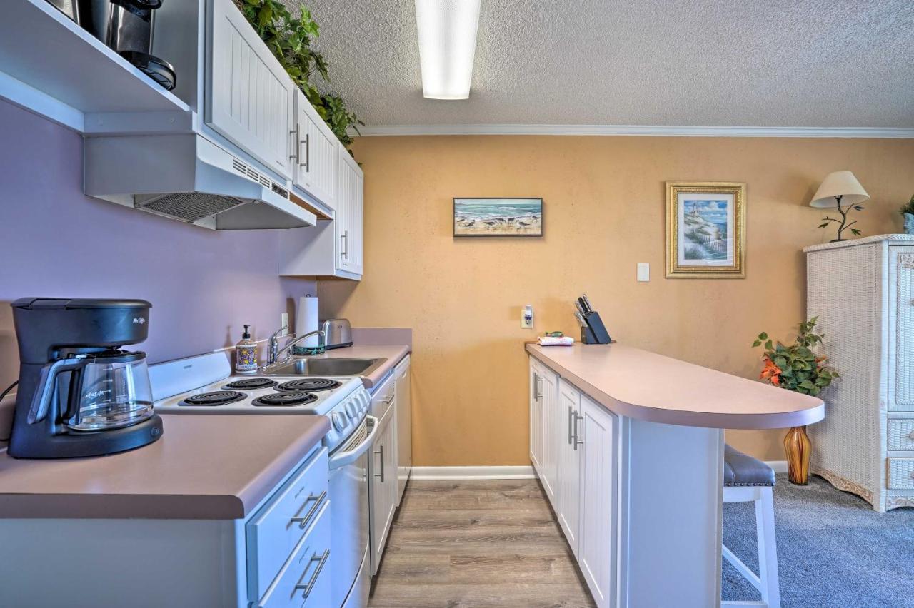 Isle Of Palms Beachfront Condo With Balcony And Pool! Eksteriør billede
